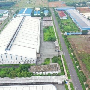 nhà xưởng trảng bom