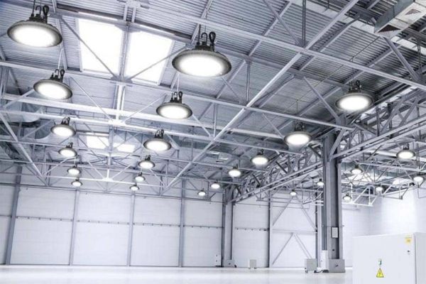 Đèn LED có tuổi thọ cao với khả năng chiếu sáng từ 8.000 đến 10.000 giờ